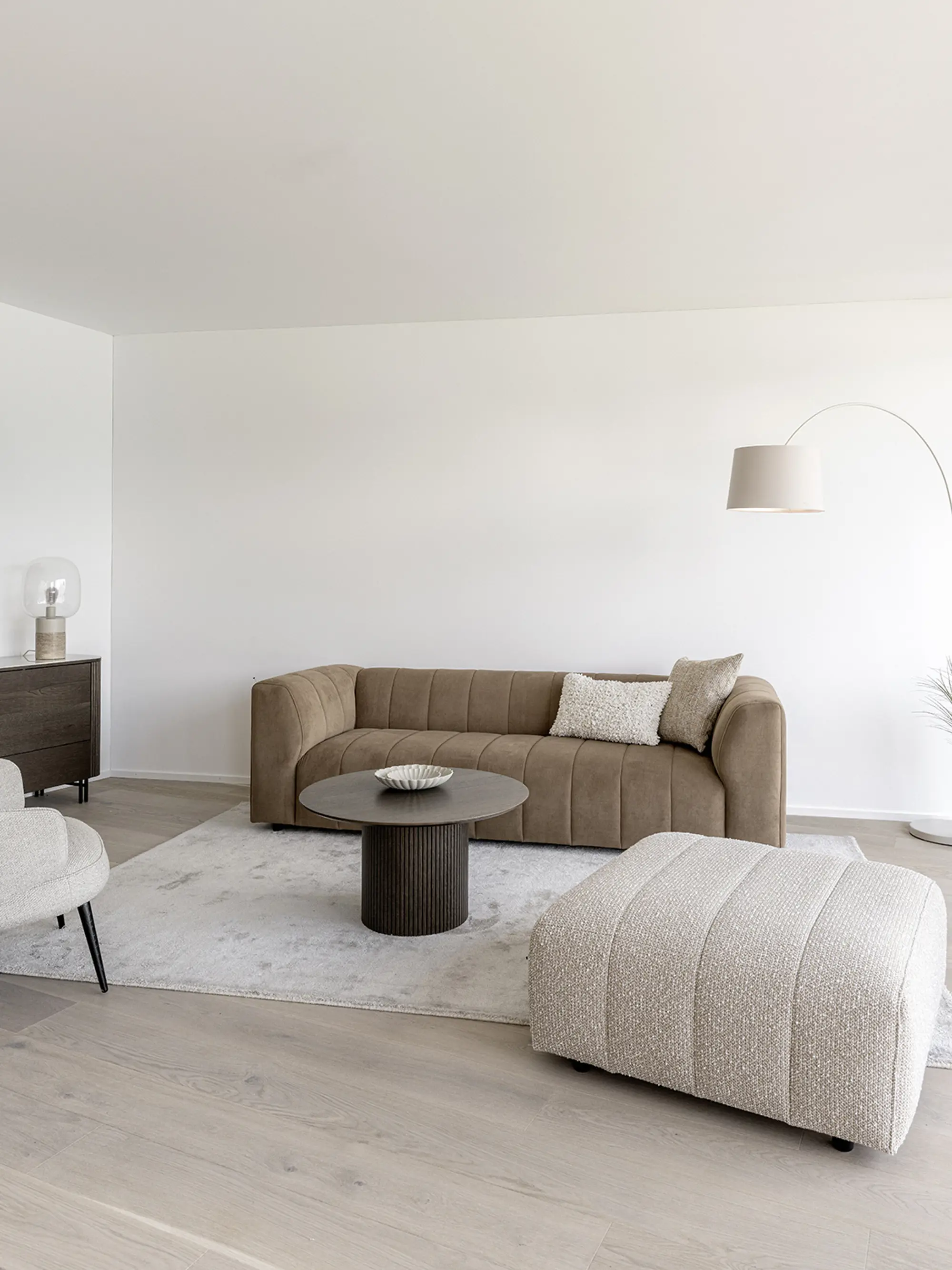 Seraina Invest Interior NB 01 LR