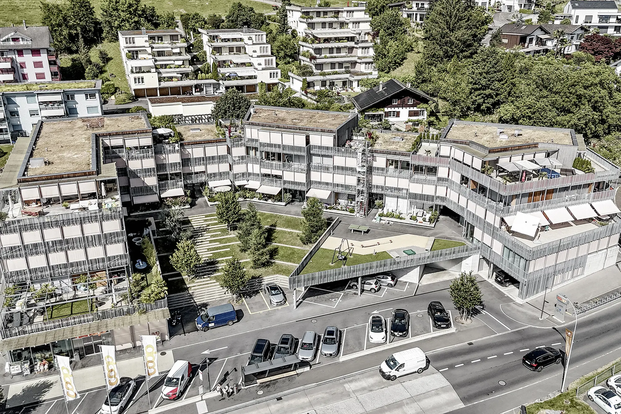 Seraina Invest Waeggis NB 001 LR